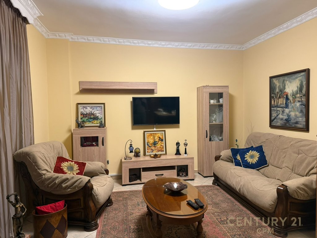 Duplex 2+1  per qira prane shkolles Emin Duraku