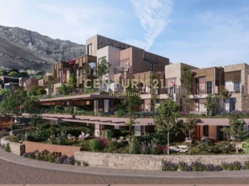 Shitet Apartament 1+1+ Verandë + post parkimi në Green Coast Resort!
