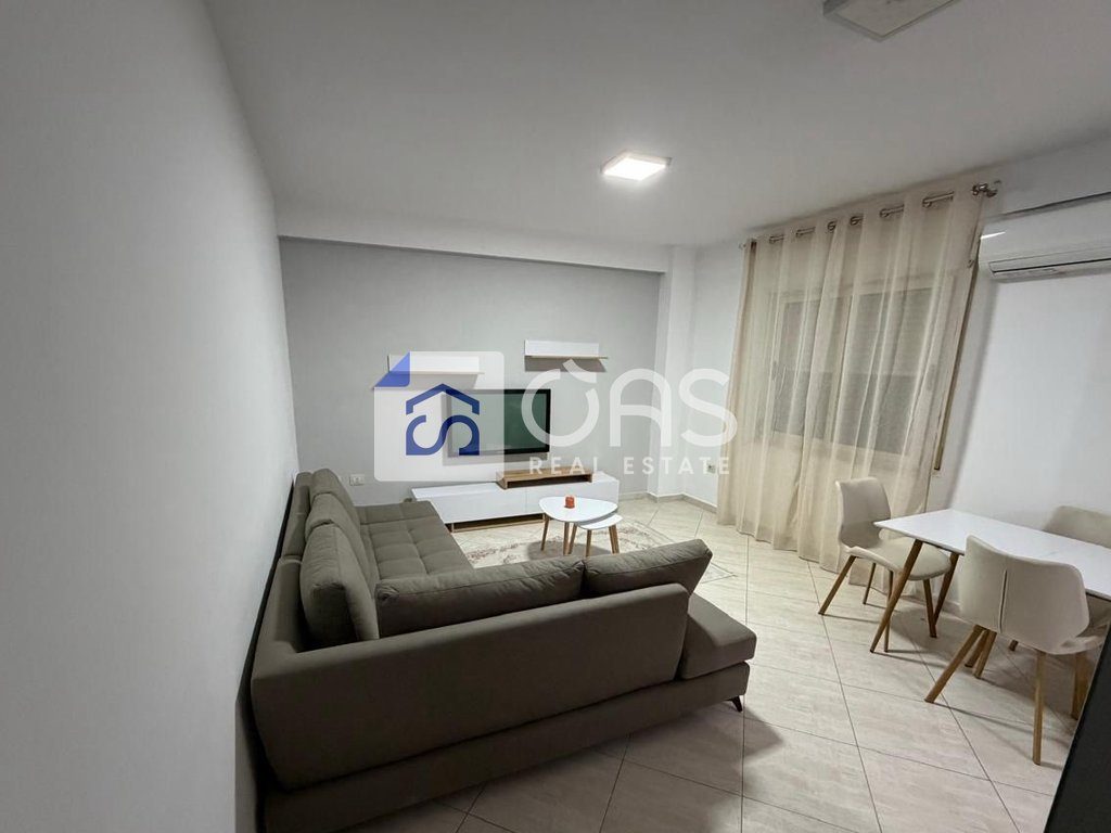 Jepet apartament me qera 1+1 Bulevard i Ri