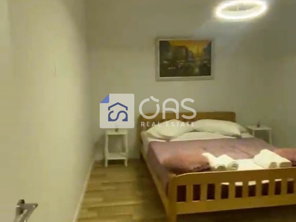Jepet apartament me qera 1+1 Bulevardi Zogu Pare