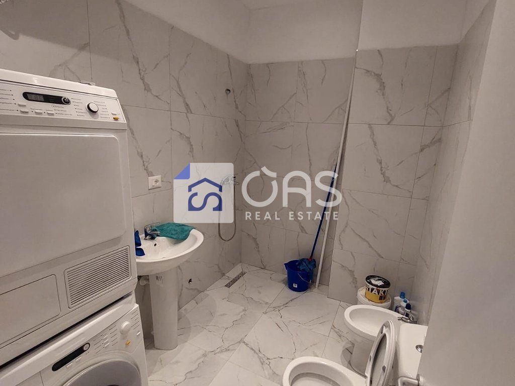 Jepet apartament me qera 1+1 Kodra e Diellit