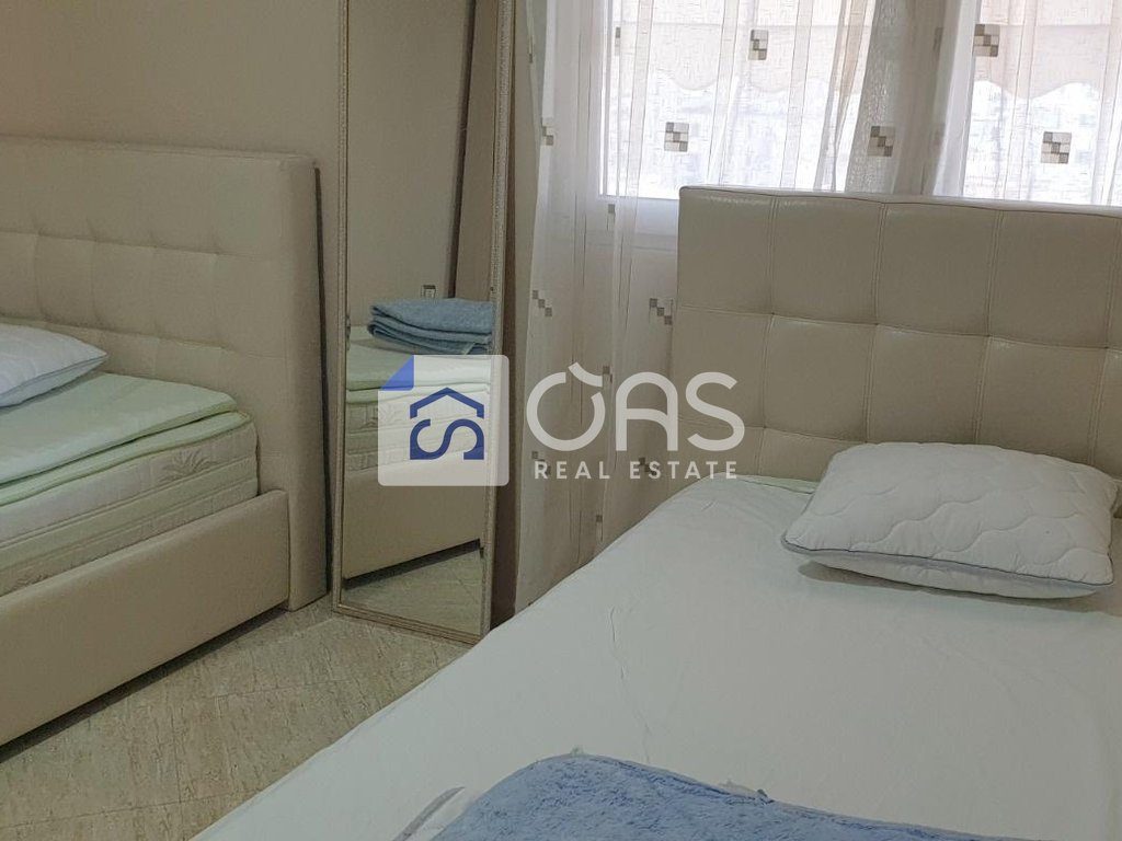 Jepet apartament me qera 1+1 Rruga Bradhyl
