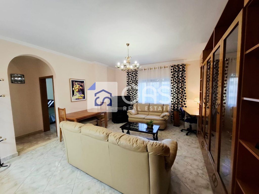 Jepet apartament me qera 1+1 Komuna Prisit