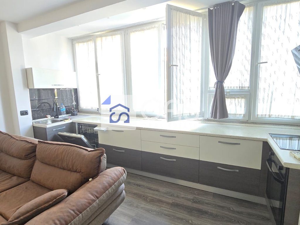 Shitet apartament  2+1 Ish Fusha Avacionit