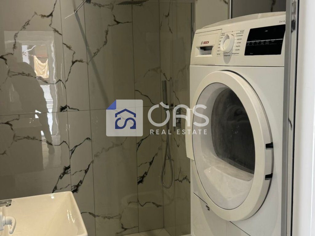 Jepet apartament me qera 1+1 5 Maj