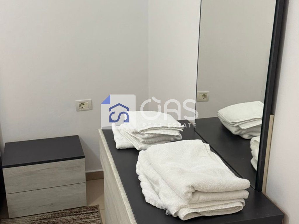 Jepet apartament me qera 1+1 5 Maj