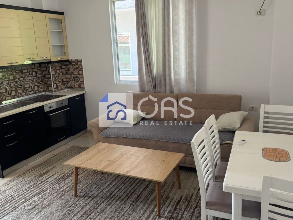 Jepet apartament me qera 1+1 5 Maj