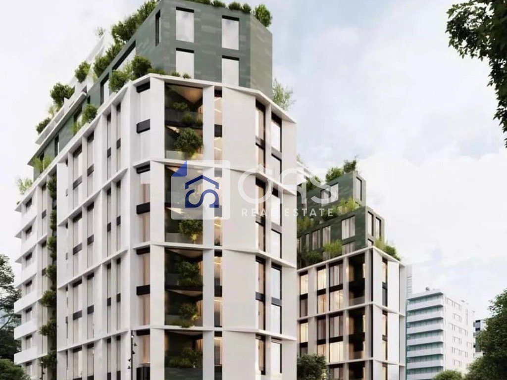 Shitet apartament 1+1 Komuna Parisit