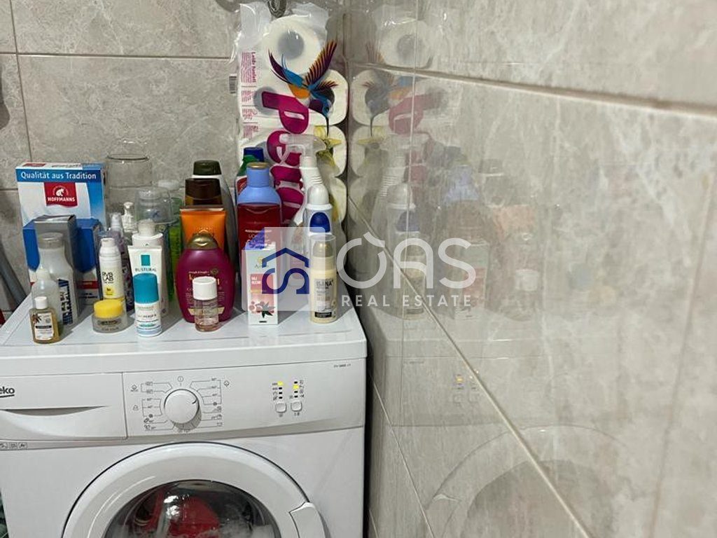 Jepet apartament me qera 1+1 Vasil Shanto