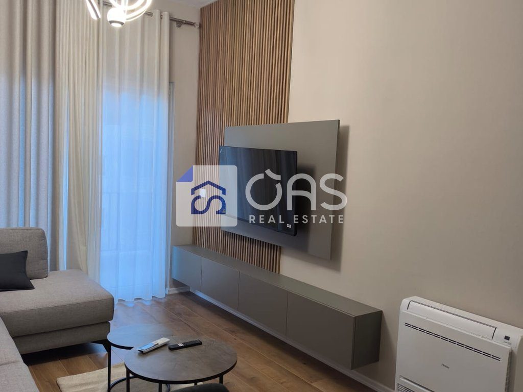 Jepet apartament me qera 1+1 Larake