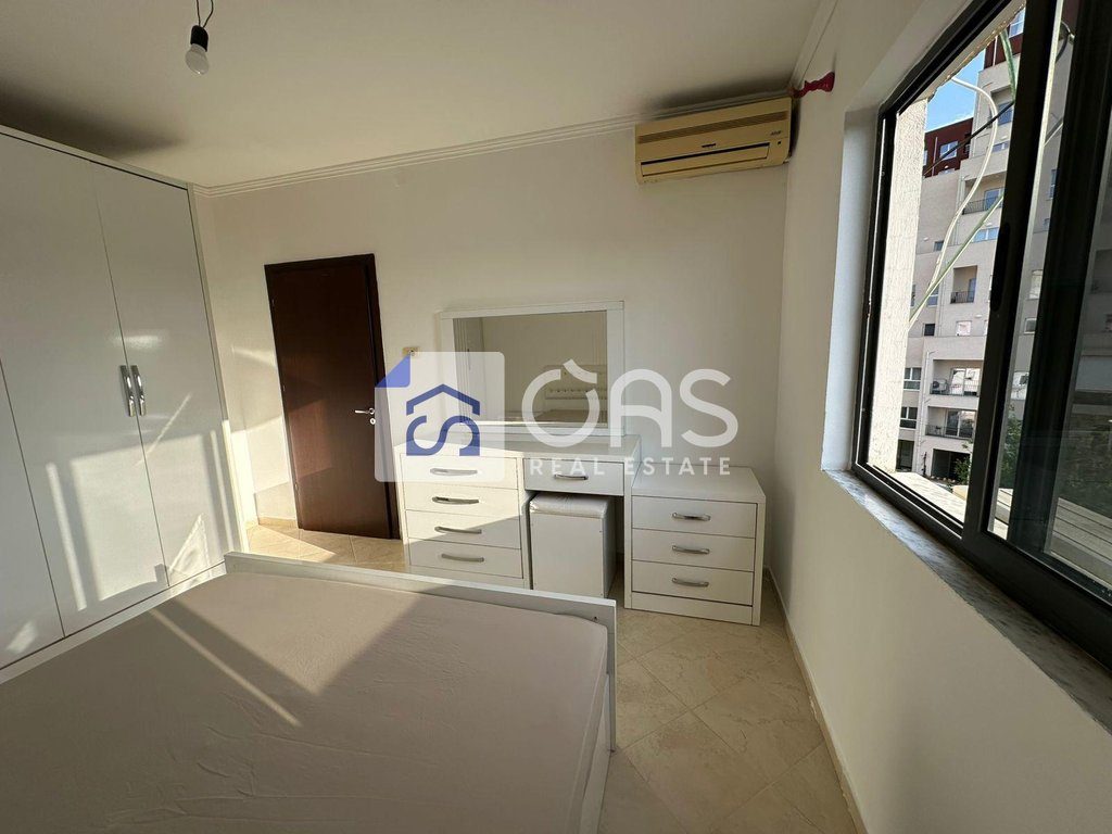 Jepet apartament me qera 1+1 Laprake