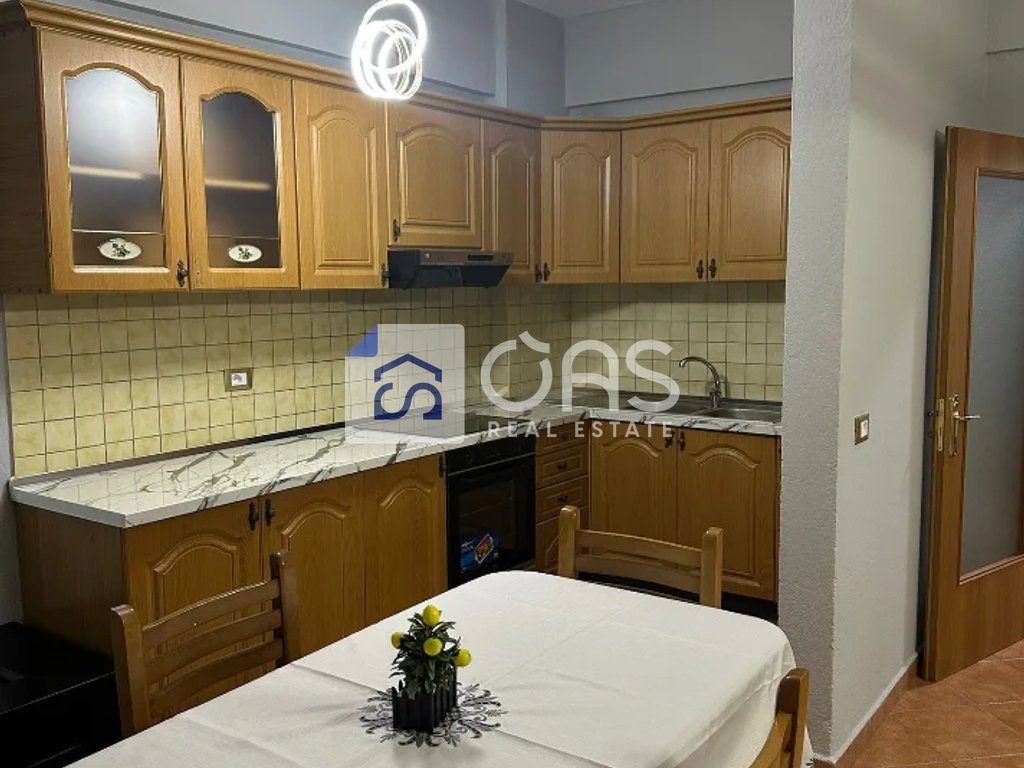 Jepet apartament me qera 2+1 Myslym Shyri
