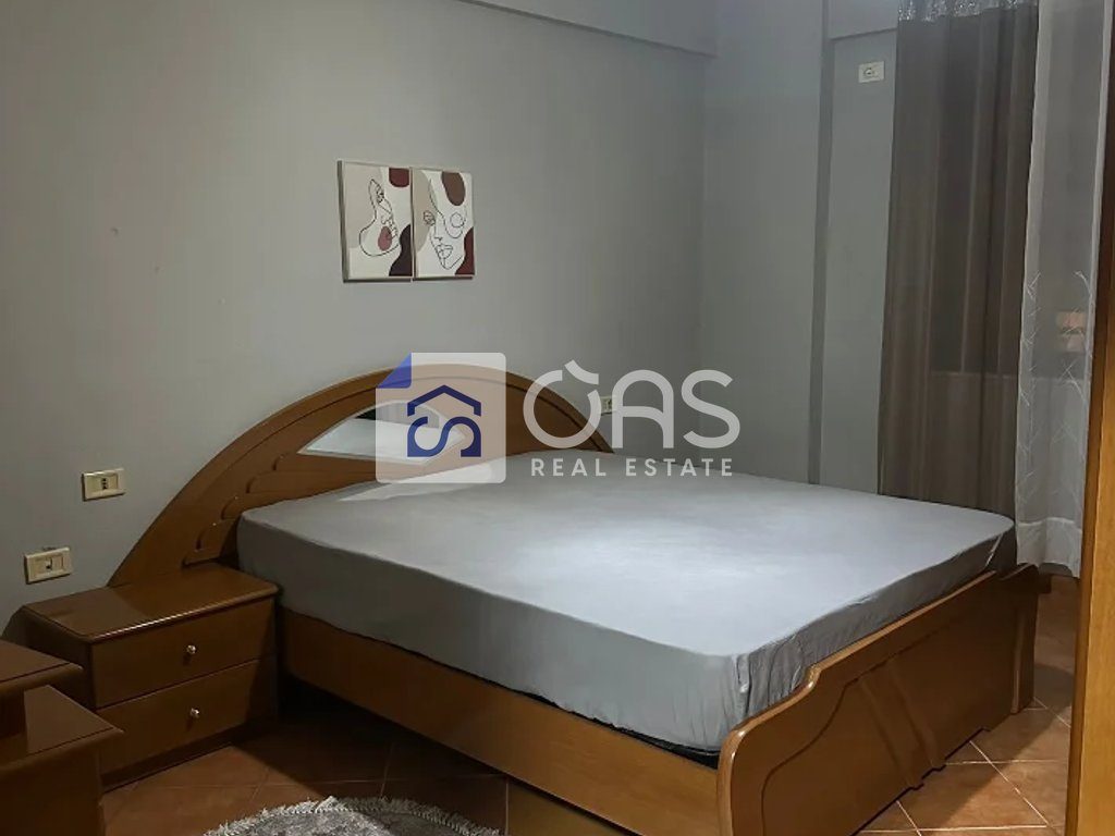 Jepet apartament me qera 2+1 Myslym Shyri