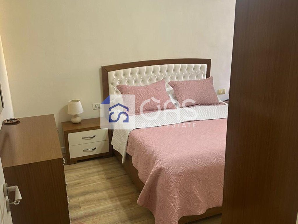 Jepet apartament me qera 2+1 Kopshtit Zologjik