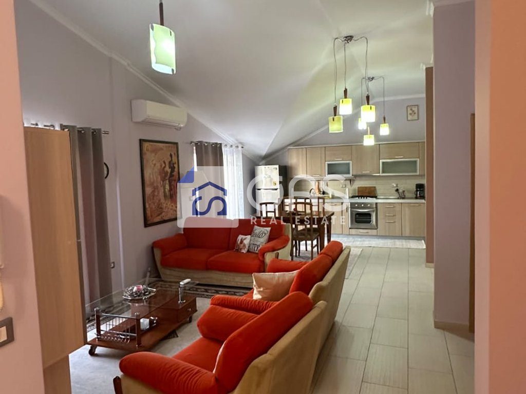 Jepet apartament me qera 3+1 Komuna Parisit