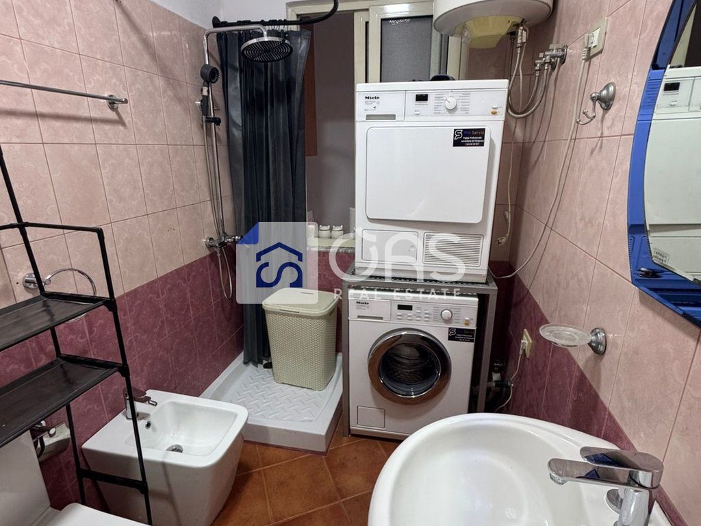 Jepet apartament me qera 1+1 21 Dhjetori