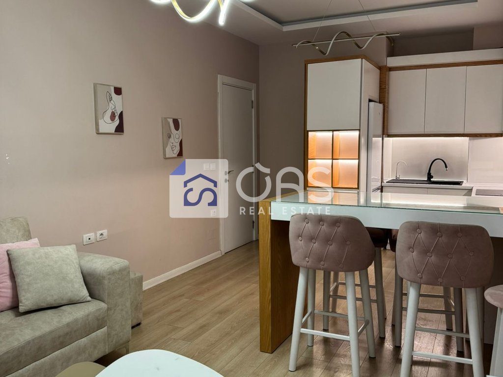 Jepet me qera apartament 2+1+2 Casa Italia