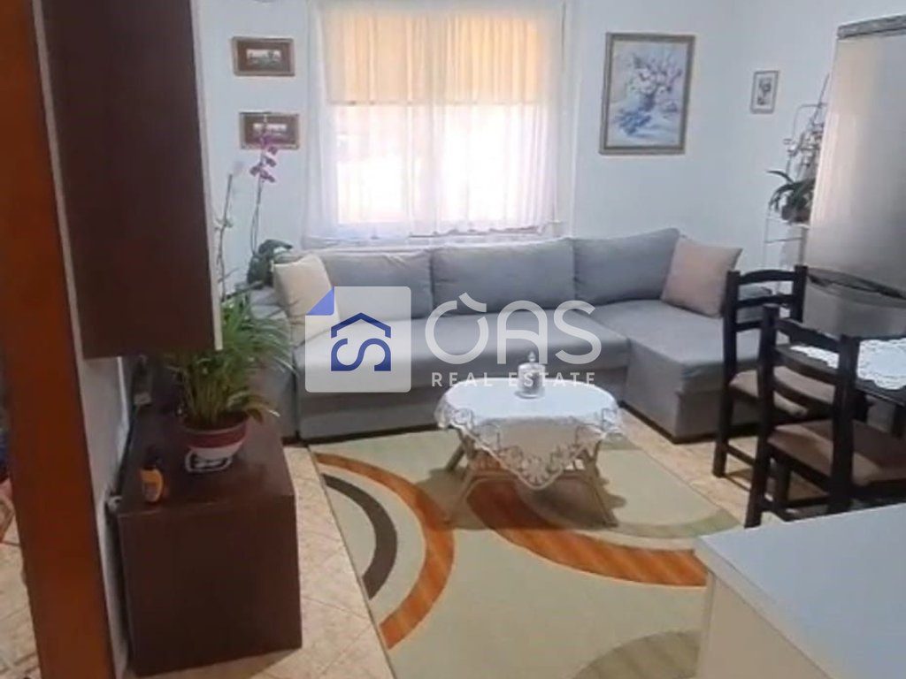 Jepet apartament me qera 2+1 Yzberisht