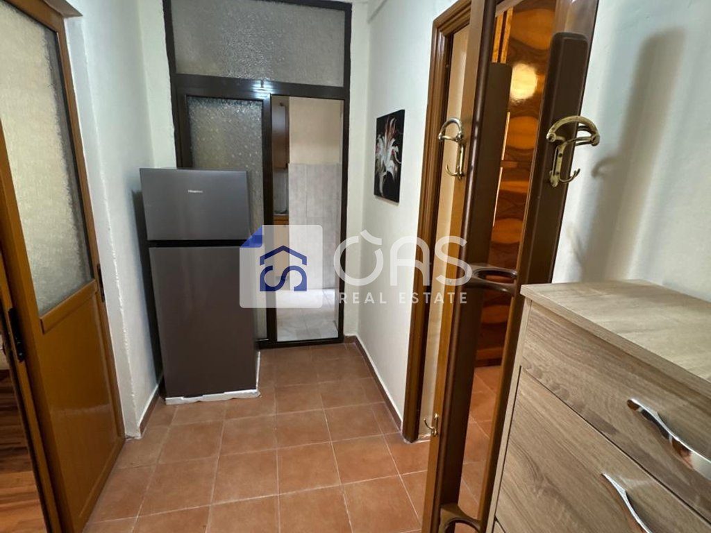 Jepet apartament me qera 1+1 Bllok