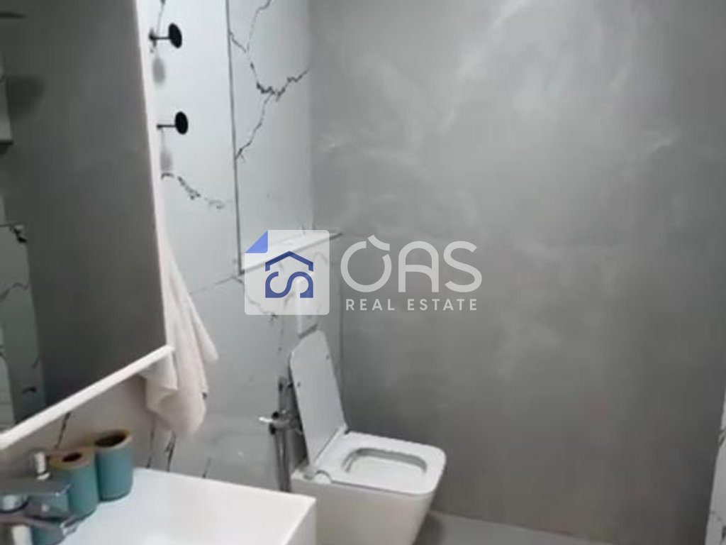 Jepet 2 apartament me qera 1+1 Rruga E Durrsit