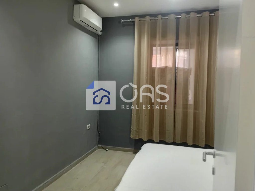 Jepet apartament me qera 1+1 Bllok