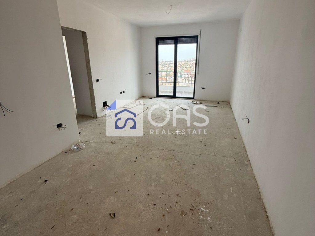 Shitet apartament 1+1 ne Kinostudio