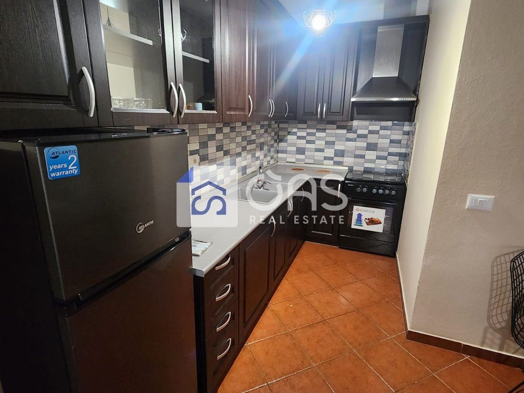 Jepet apartament me qera 1+1 Pallati Me Shigjeta
