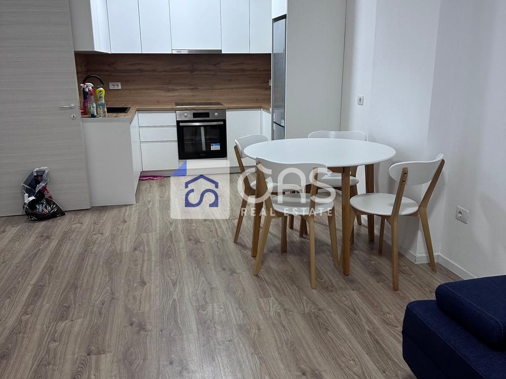Jepet apartament me qera 1+1 Laprake