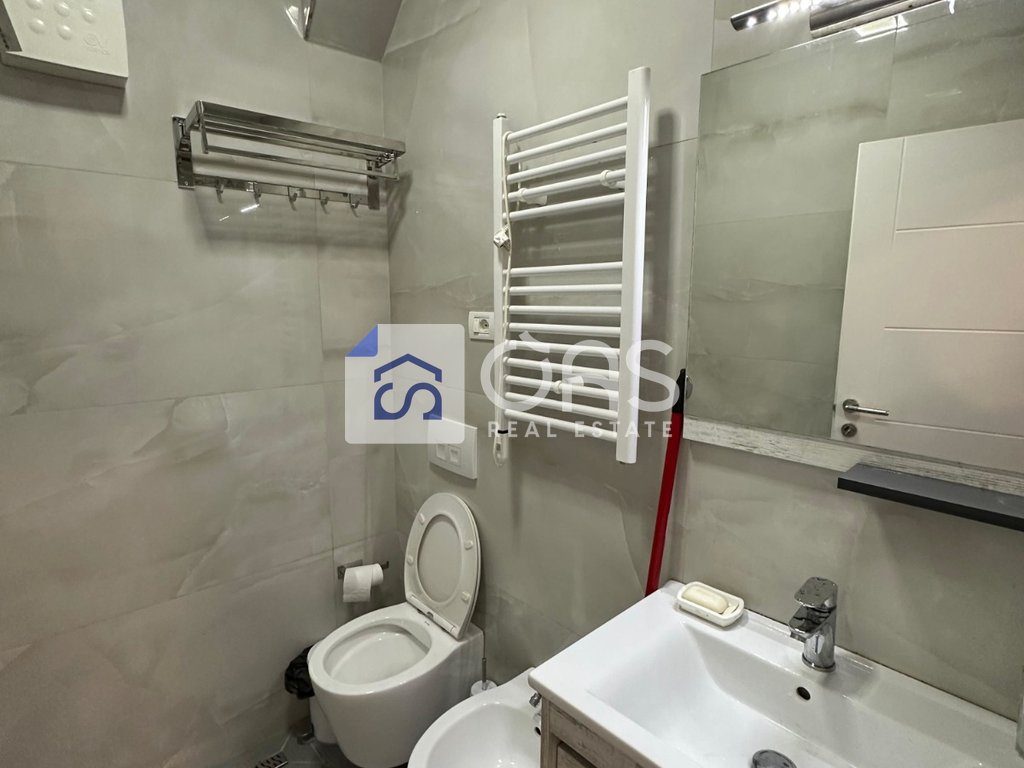 Jepet apartament me qera 1+1 Brryli