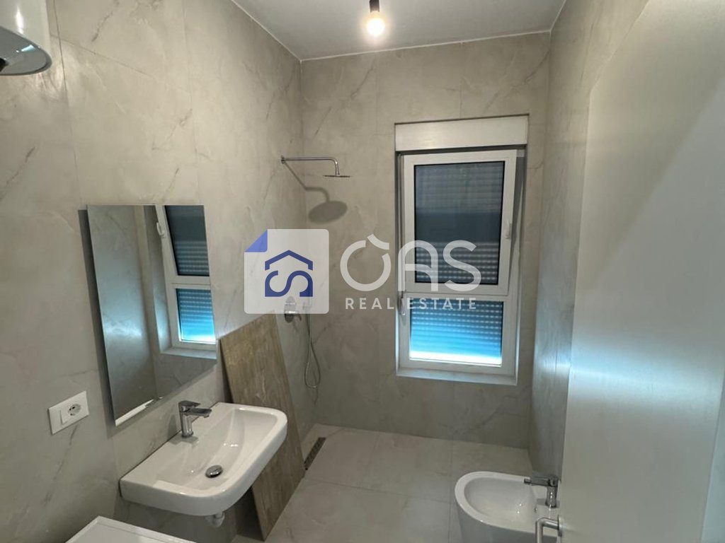 Jepet apartament me qera 1+1 ne Ali Demi