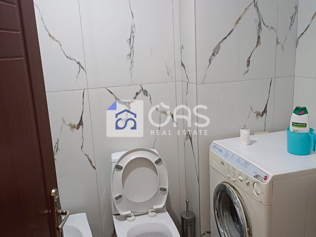 Jepet apartament me qera 1+1 Laprake