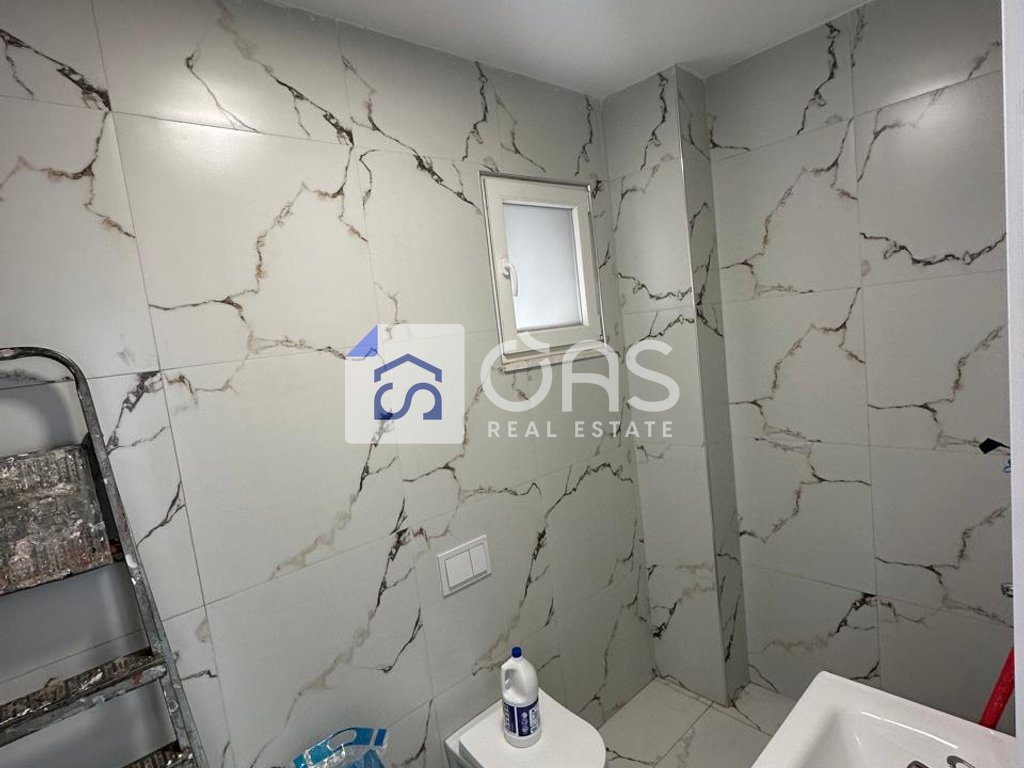 Jepet apartament me qera 2+1 ne fund te rruges Don Bosko.