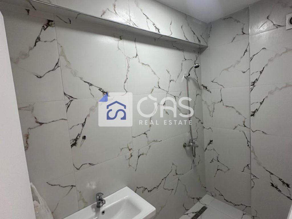 Jepet apartament me qera 2+1 ne fund te rruges Don Bosko.