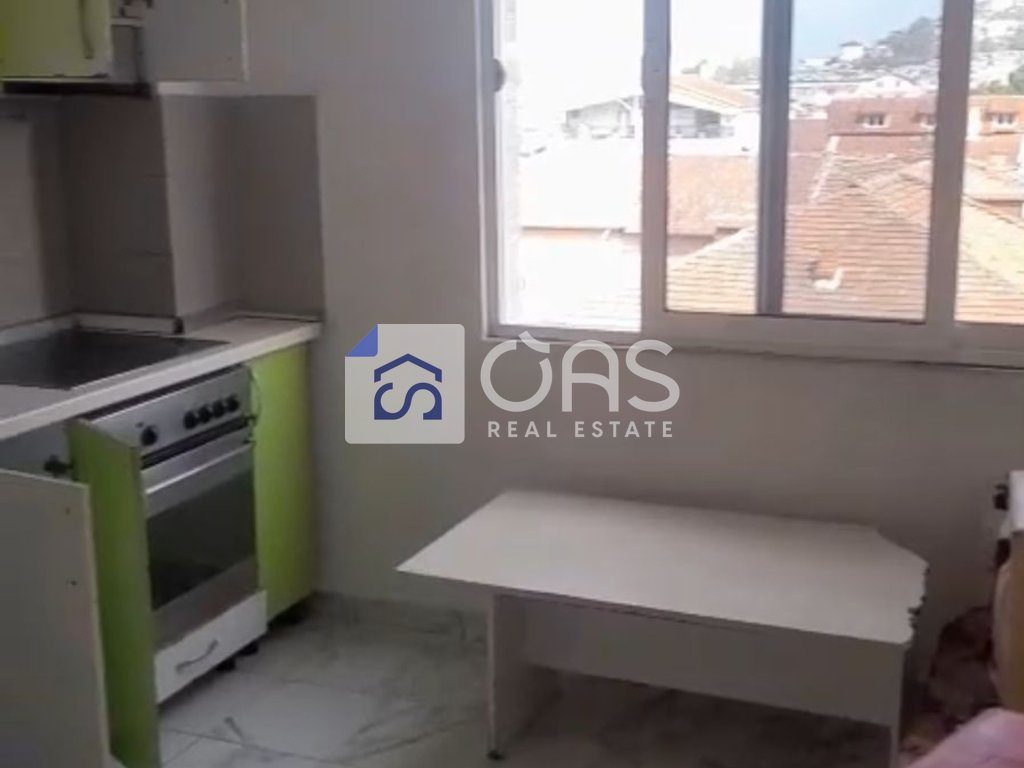 Jepet apartament me qera 1+1 Kombinat