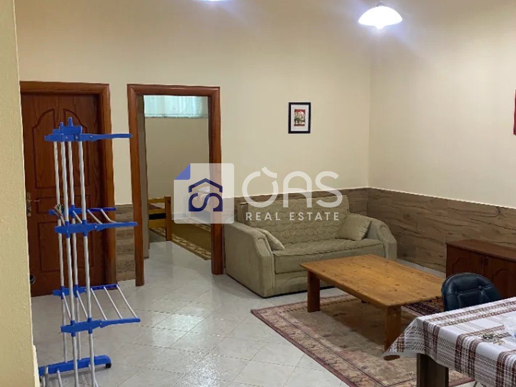 Jepet apartament me qera 1+1 Rruga Dibres