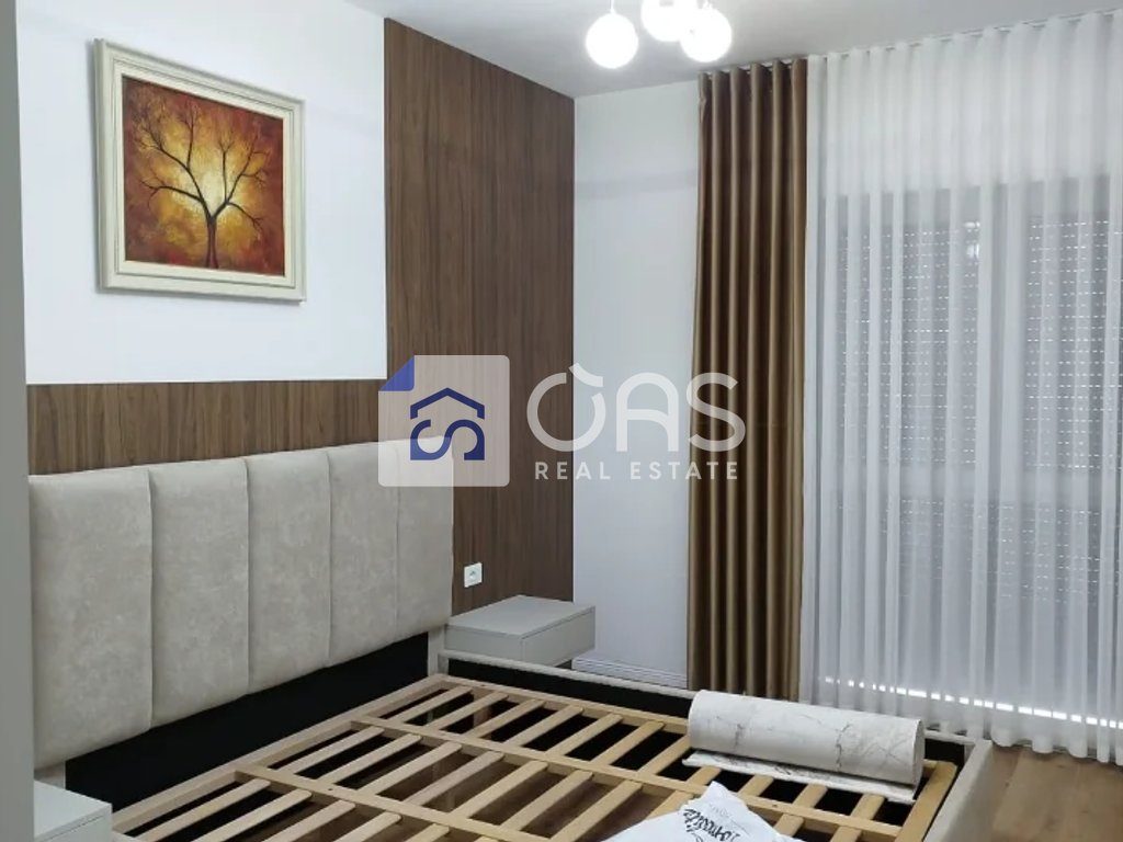Jepet apartament me qera 1+1 Pazar i Ri