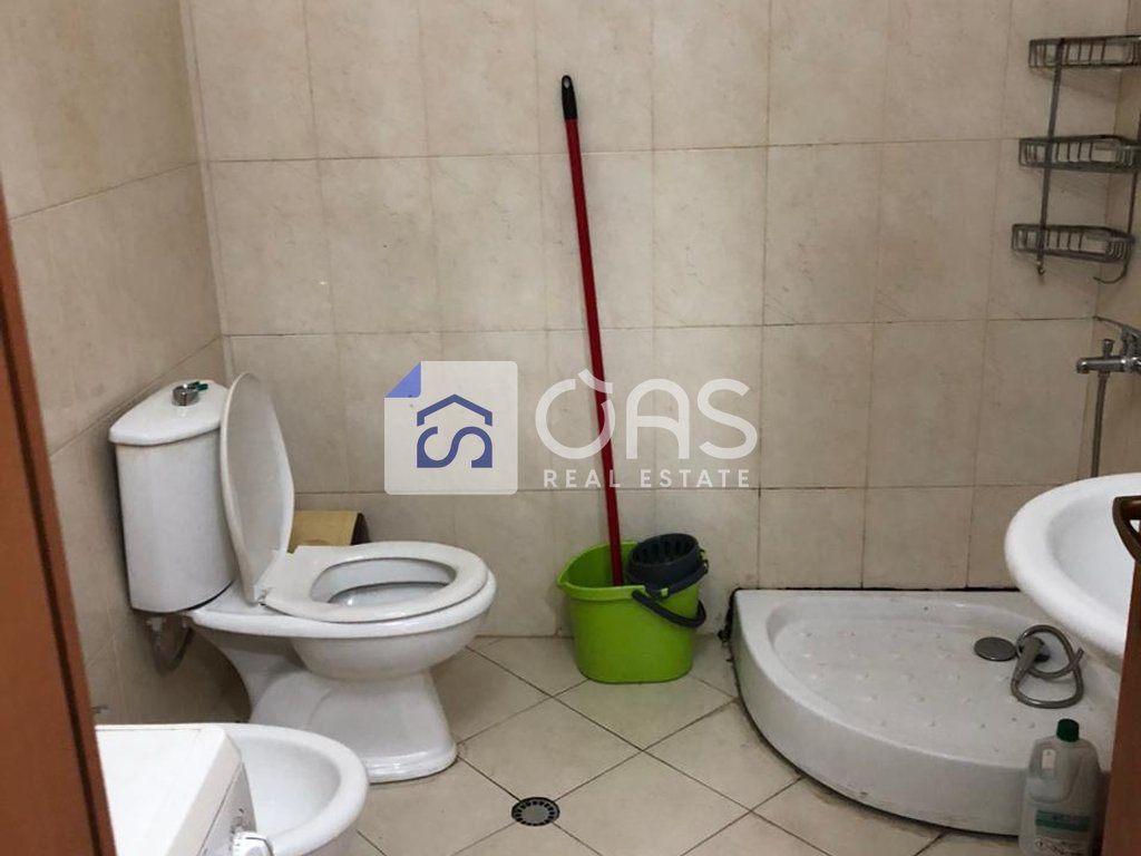Jepet apartament me qera 1+1 Rruga Dibres