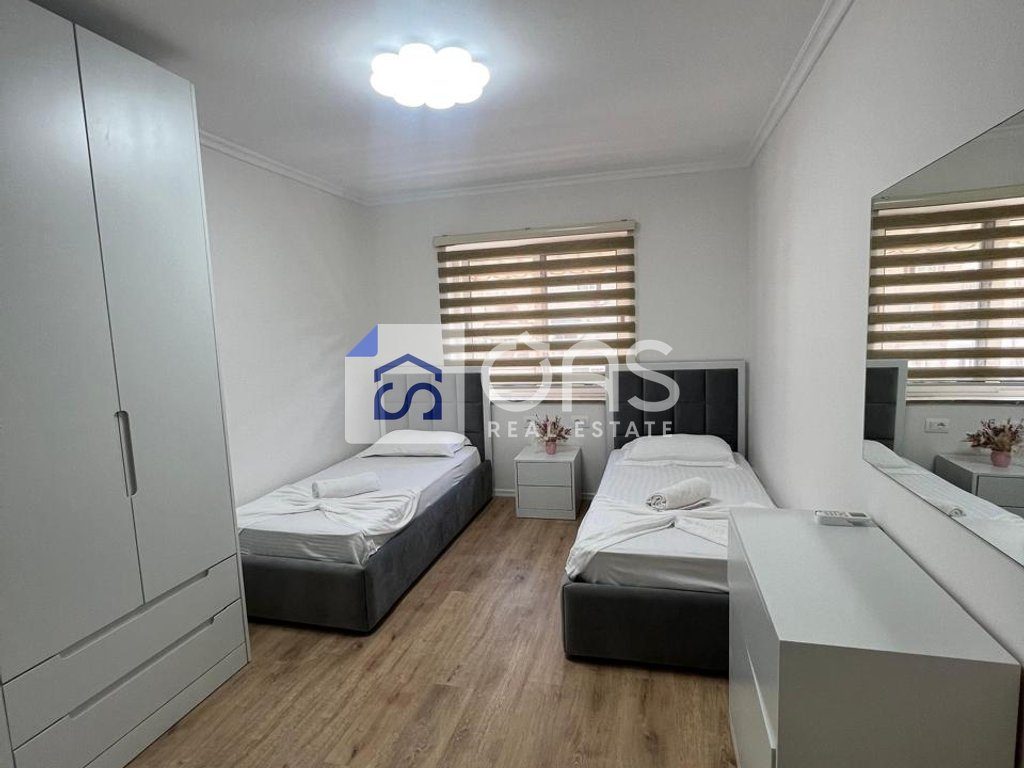 Jepet apartament me qera 2+1 Komuna Parisit