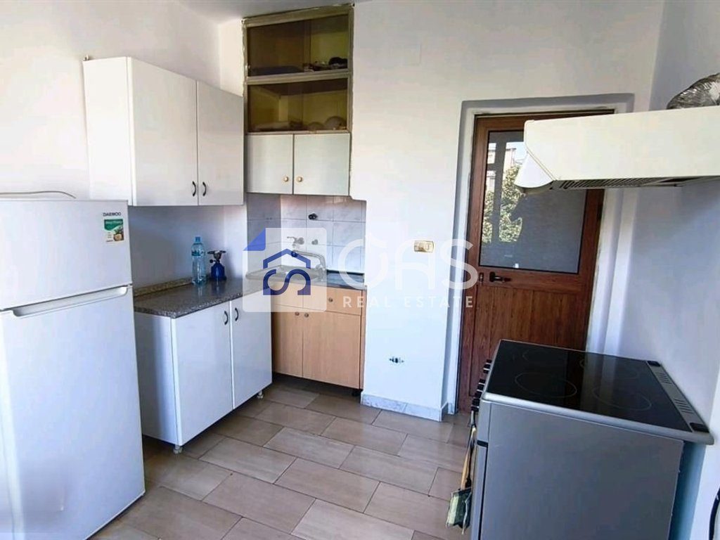 Jepet apartament me qera 1+1 Bllok