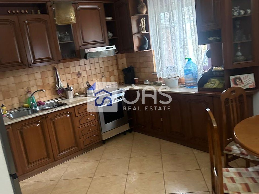 Shitet apartament 2+1 Kodra Djellit