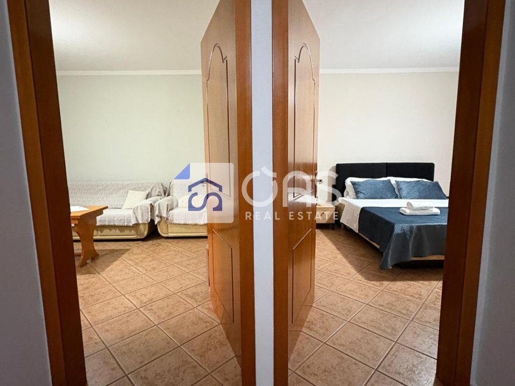 Jepet apartament me qera 1+1 Laprak