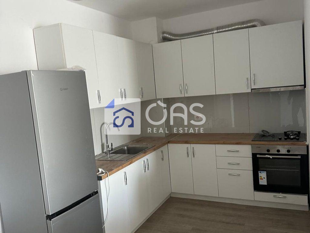 Jepet apartament me qera 3+1 5 Maj