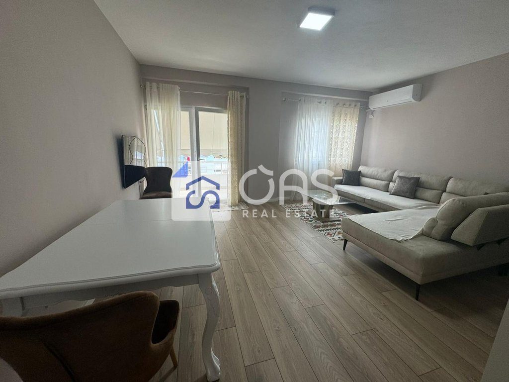 Jepet apartament me qera 2+1 Fresk