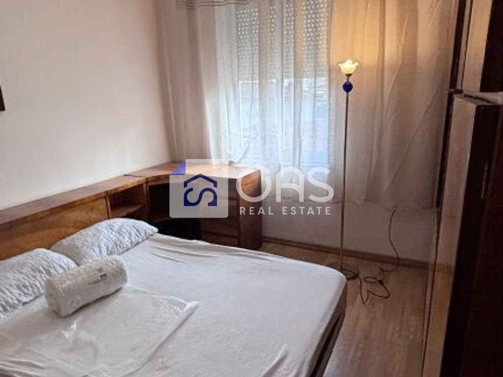 Jepet apartament me qera 2+1 Rruga Dibres