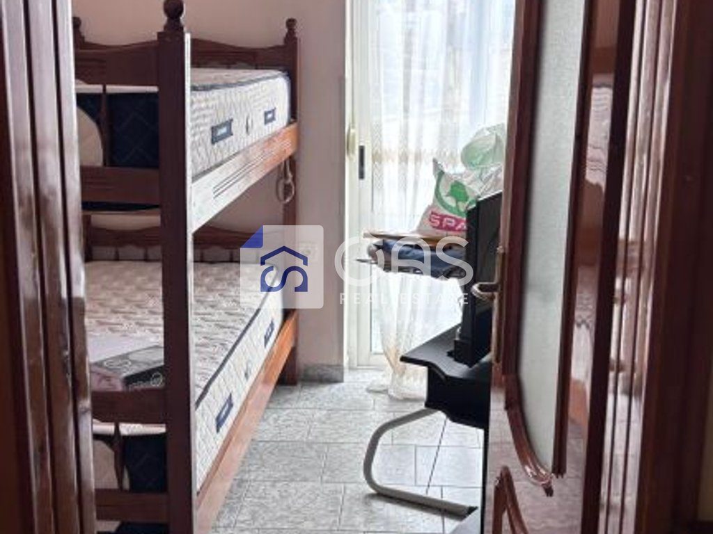 Jepet apartament me qera 2+1 Rruga Dibres