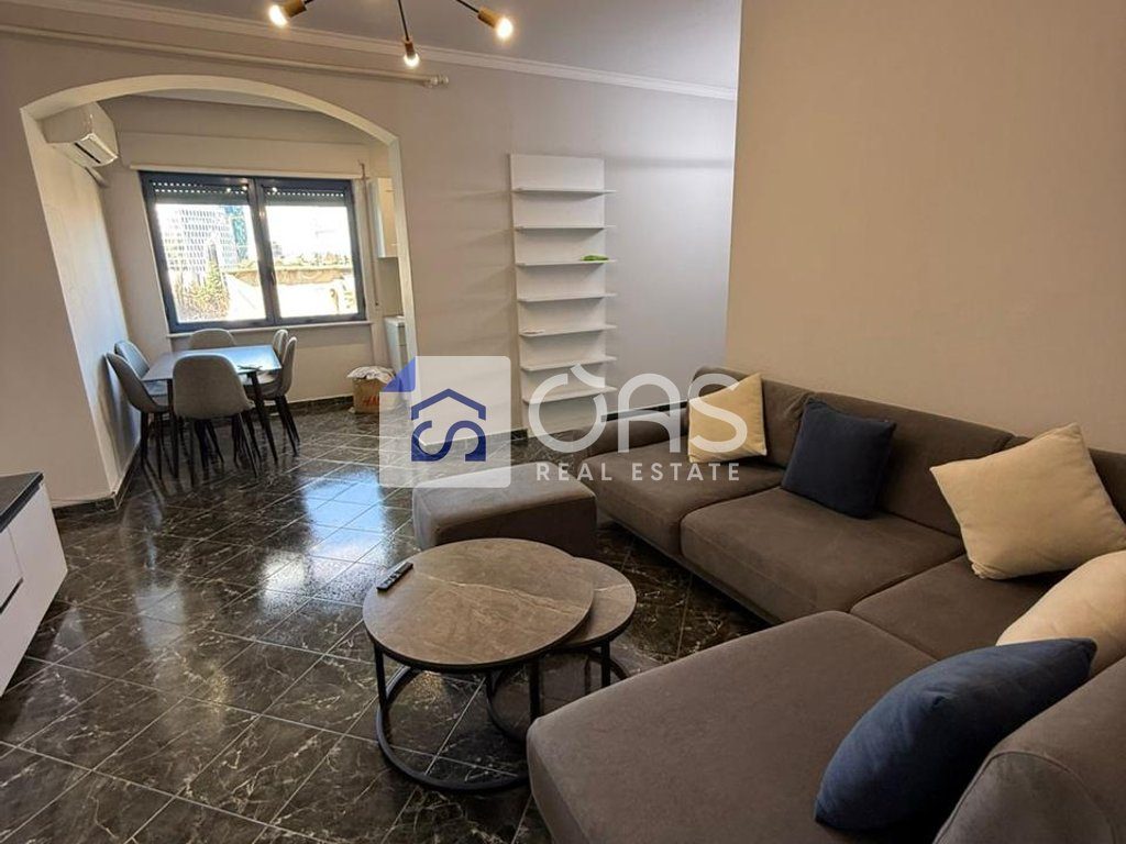 Jepet apartament me qera 2+1 Rruga Elbasanit