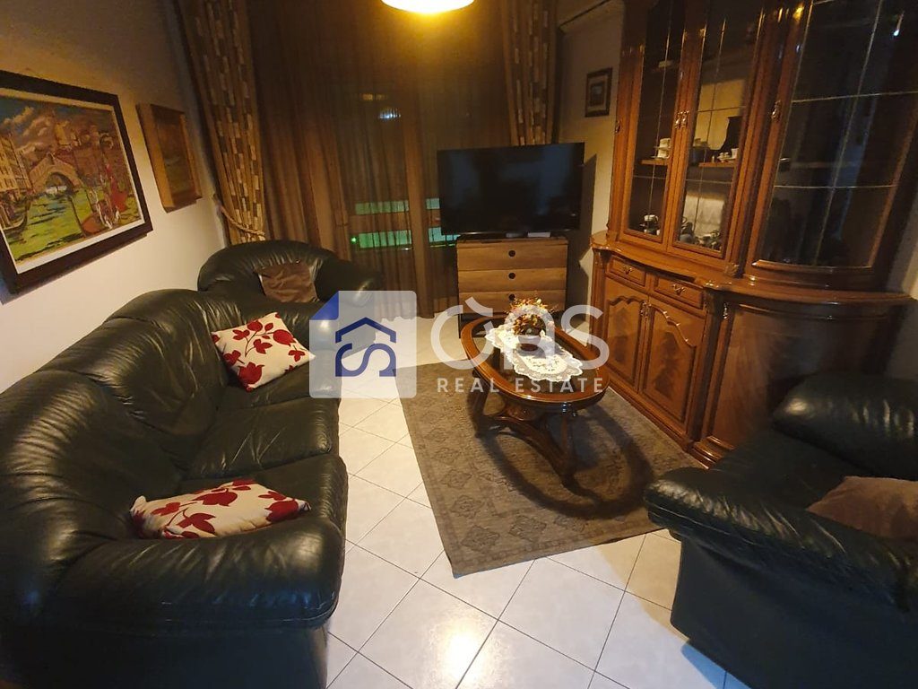 Jepet apartament me qera 3+1 Tregu i Ri Elektrik