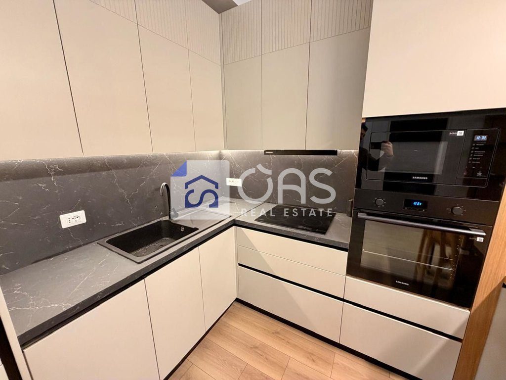Jepet apartament me qera 1+1 Komuna e Parisit