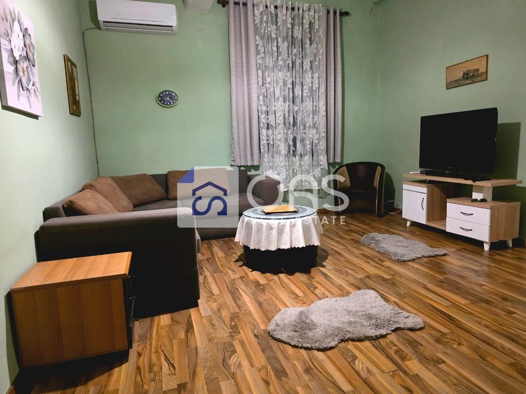 Jepet apartament me qera 1+1 Myslym Shyri