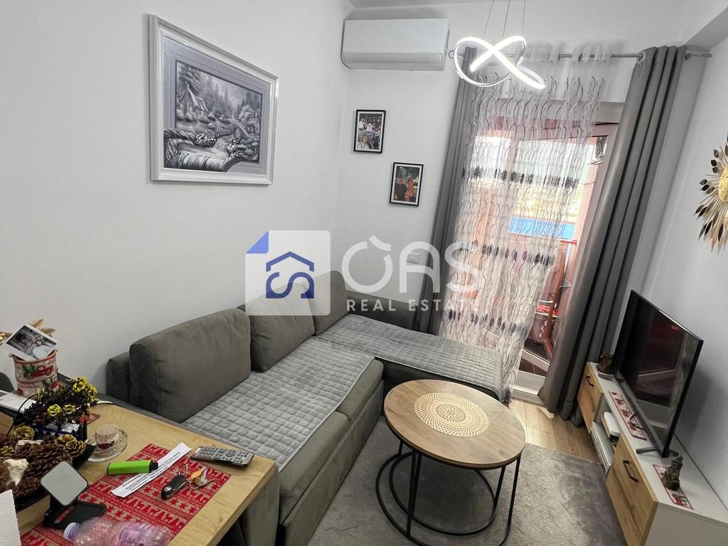 Jepet apartament me qera 1+1 Mangalem 21